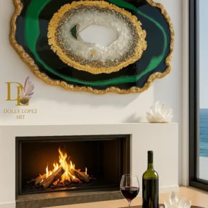 Green Emerald“ Geode Epoxy Resin Wall Art with Quartz Crystals & Gold Leaf