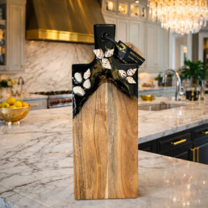 Black and withe Sea Muschel Cutting Board